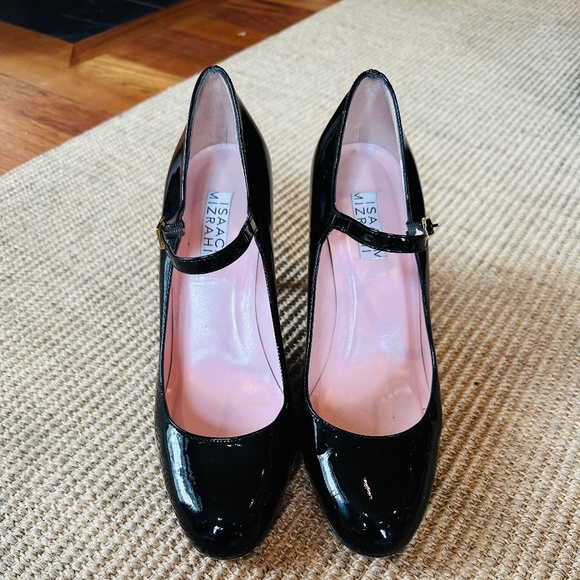 Isaac Mizahi- Black Patent Leather Pumps - Picture 1 of 6